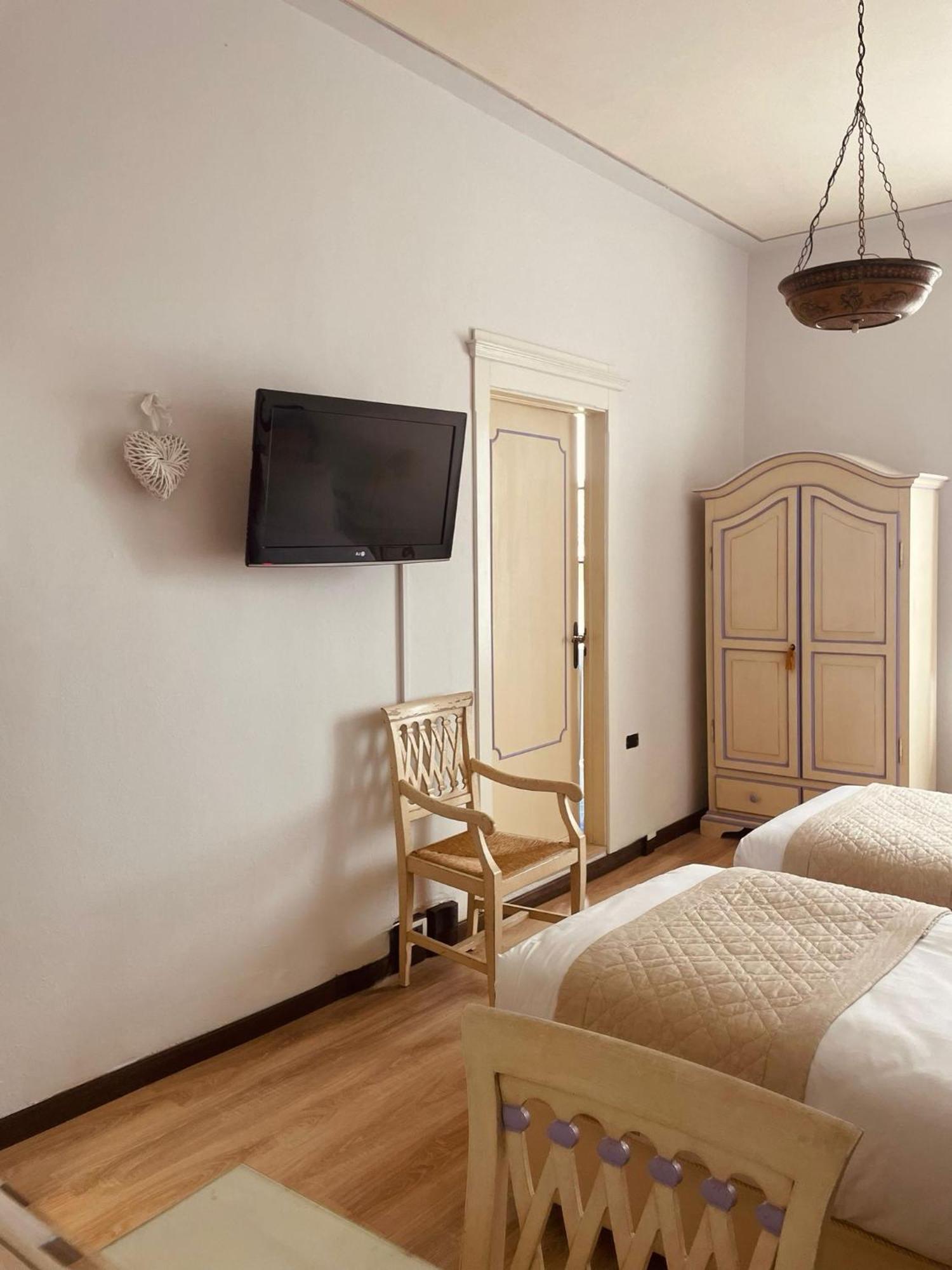 Quattro Gigli Hotel Montopoli in Val dʼArno Zewnętrze zdjęcie